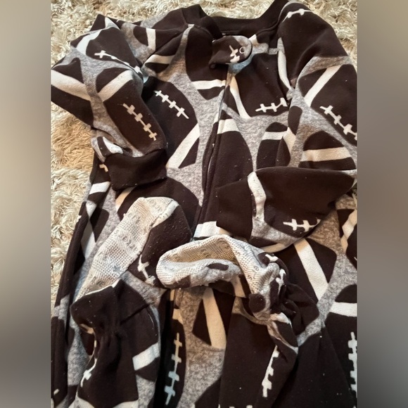 9 Carters Footie Pajamas - Picture 3 of 16